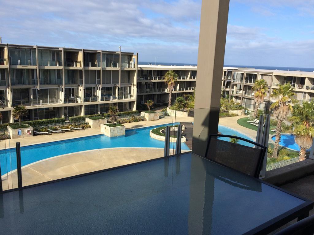 Onshore Torquay Oda fotoğraf